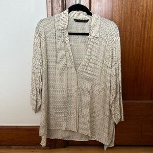 🦓 White abstract line print blouse 🦓